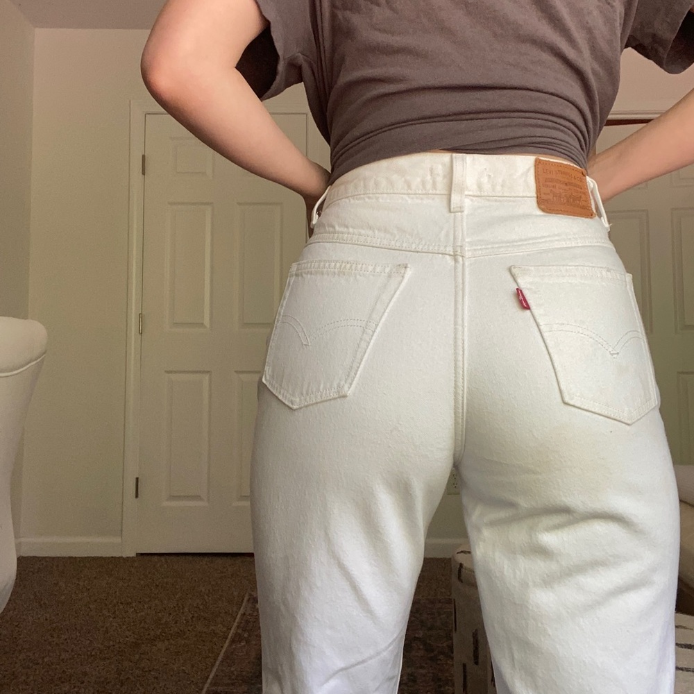 Women’s Levi’s Mom Jean